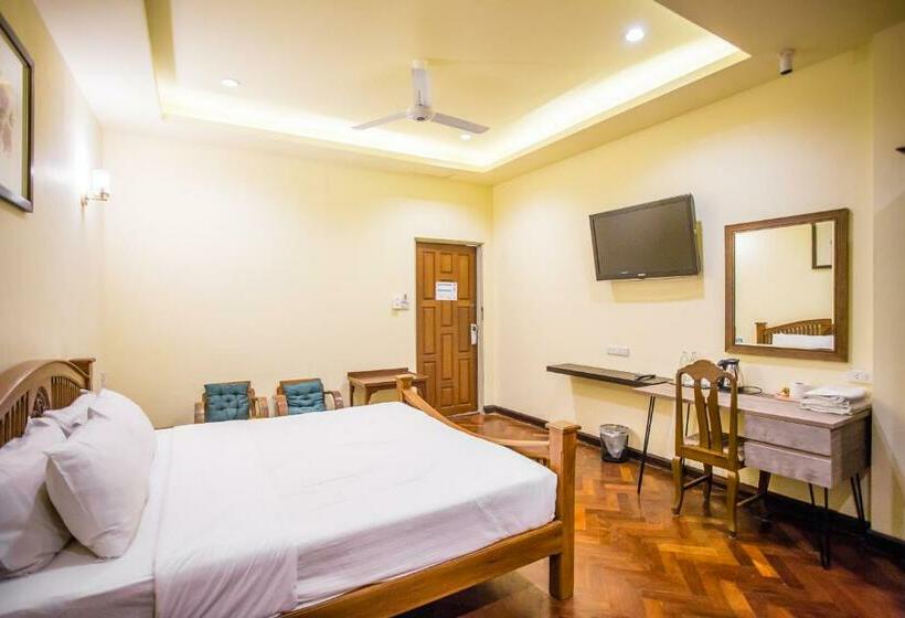 اتاق لوکس, Prince Hotel Chiang Mai