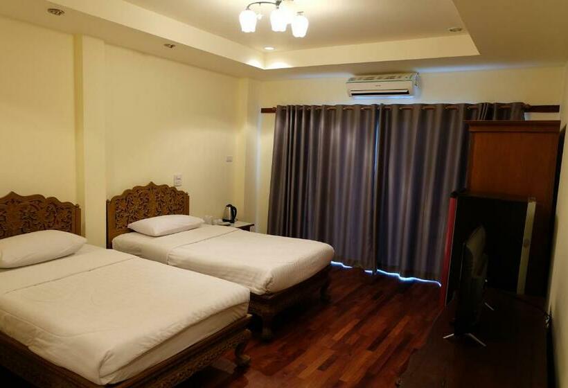 اتاق لوکس, Prince Hotel Chiang Mai