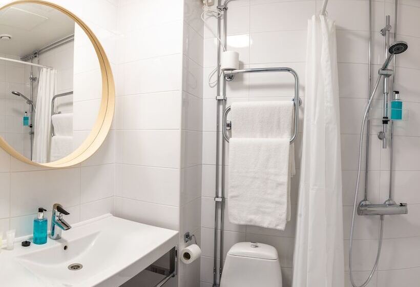 חדר קומפורט, Sparre