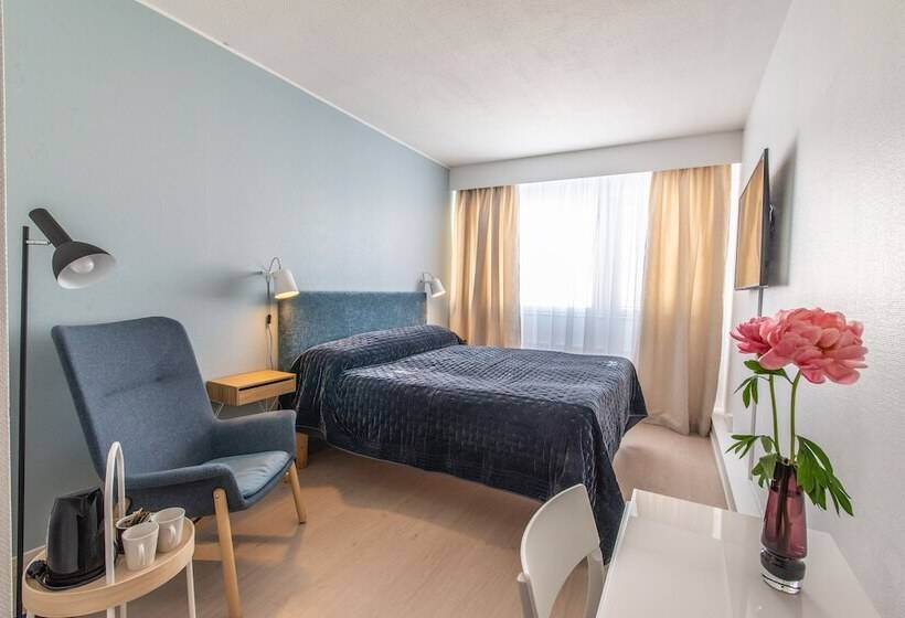 חדר קומפורט, Sparre