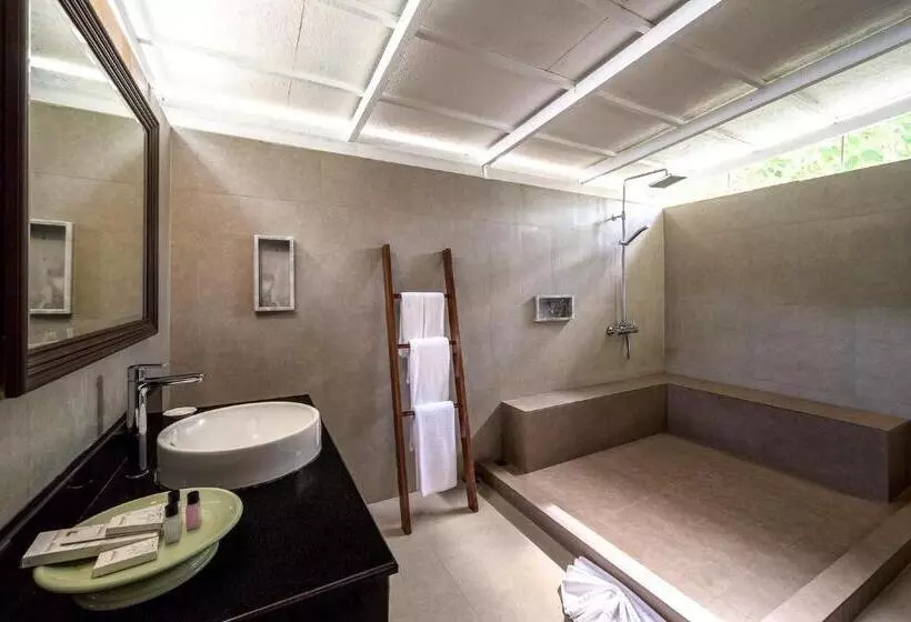 اتاق استاندارد با چشمانداز باغ, Thavorn Beach Village Resort & Spa Phuket