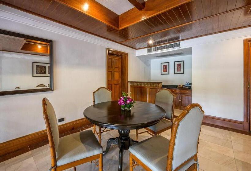 带露台的套间, Thavorn Beach Village Resort & Spa Phuket