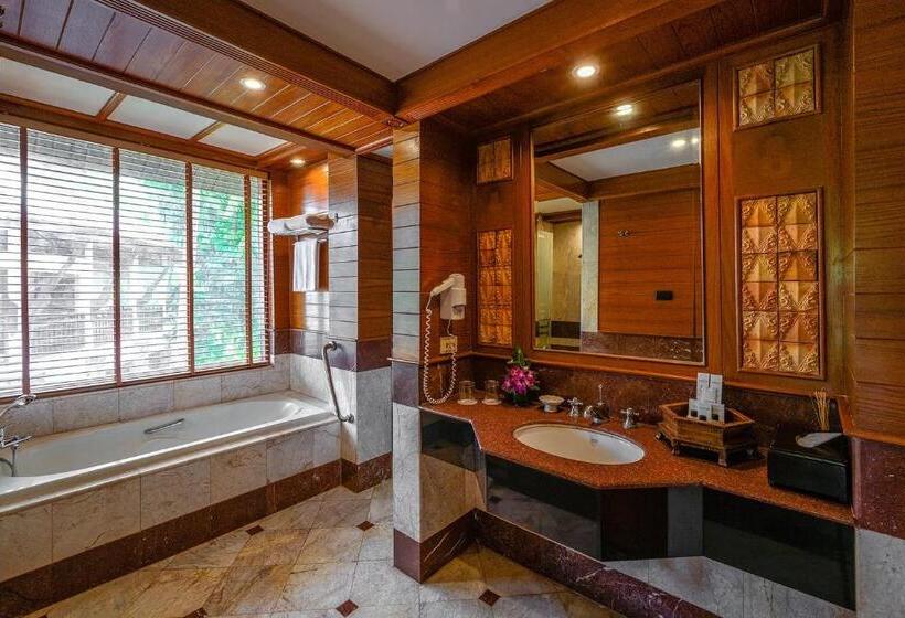 海景标准间露台, Thavorn Beach Village Resort & Spa Phuket