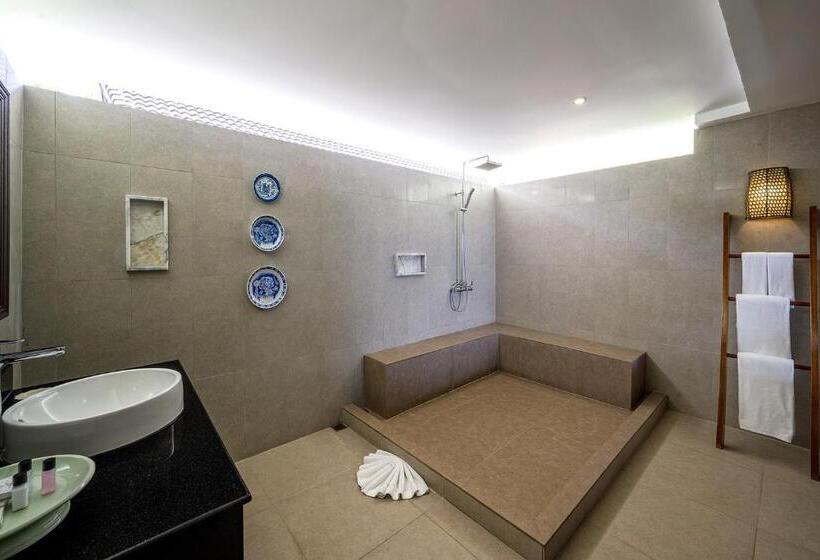 小室, Thavorn Beach Village Resort & Spa Phuket