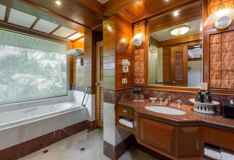 带露台的套间, Thavorn Beach Village Resort & Spa Phuket