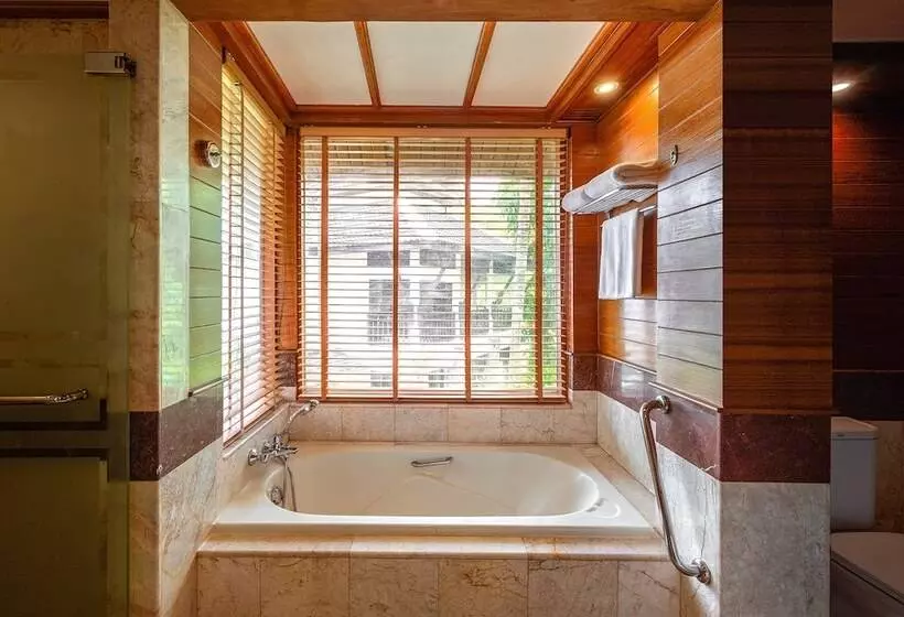 اتاق استاندارد با تراس, Thavorn Beach Village Resort & Spa Phuket