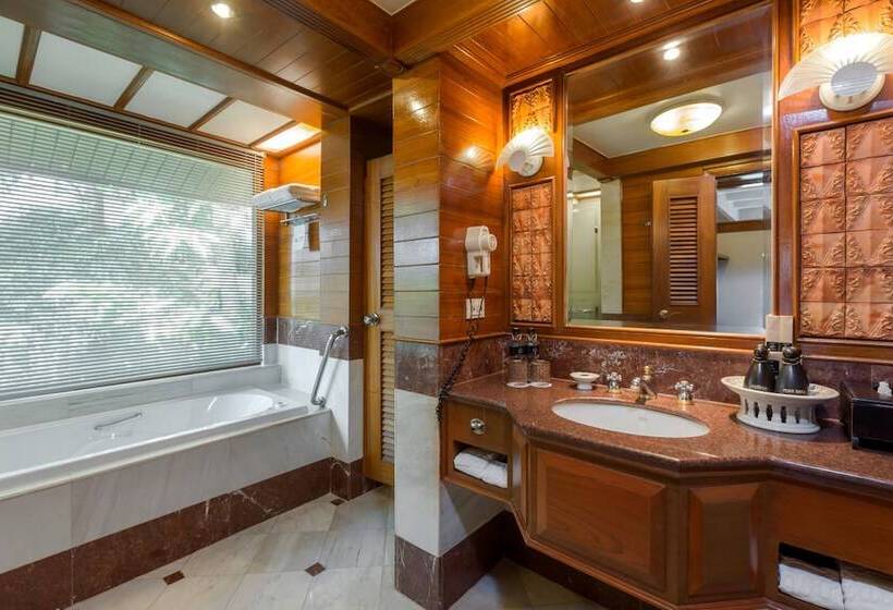 带露台的套间, Thavorn Beach Village Resort & Spa Phuket