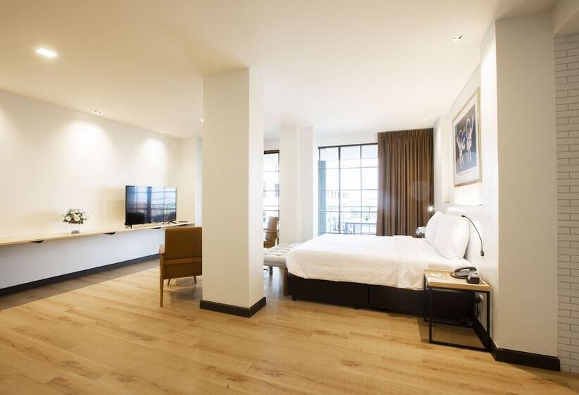 Quarto Superior, The Royal River