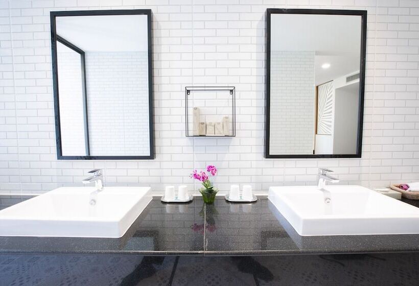 Quarto Familiar Superior, The Royal River