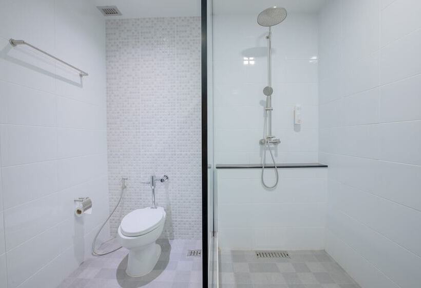 Quarto Estandar com Beliche, The Royal River