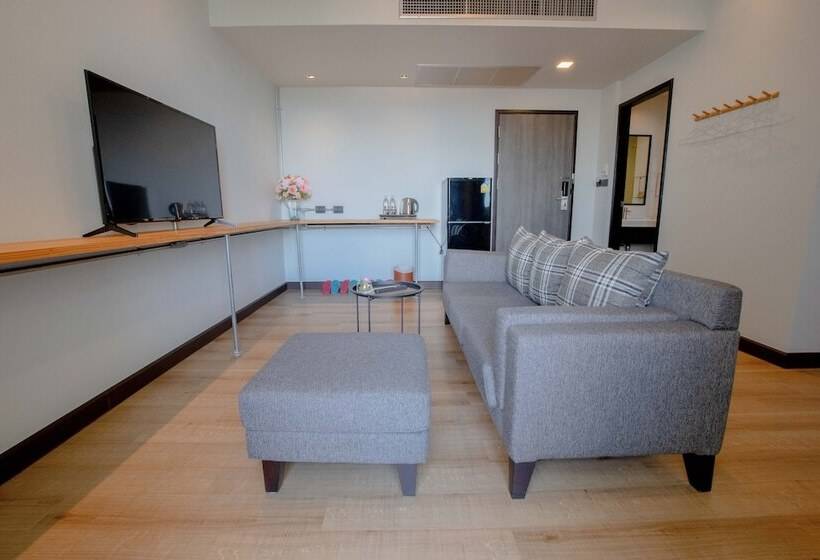 Quarto Estandar com Beliche, The Royal River