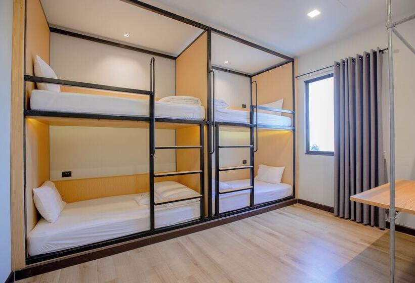 Quarto Estandar com Beliche, The Royal River