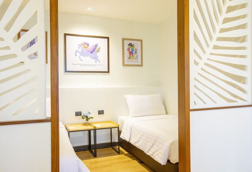 Quarto Familiar Superior, The Royal River