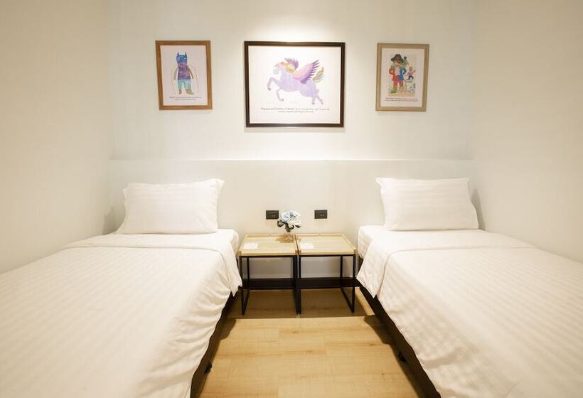 Quarto Familiar Superior, The Royal River