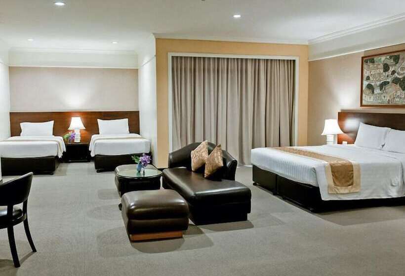 Quarto Familiar Superior, The Royal River