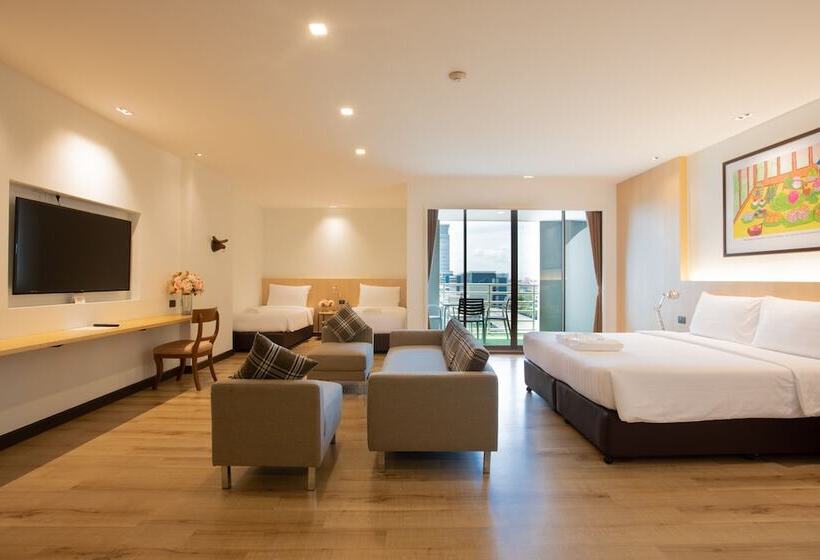 Quarto Familiar Superior, The Royal River