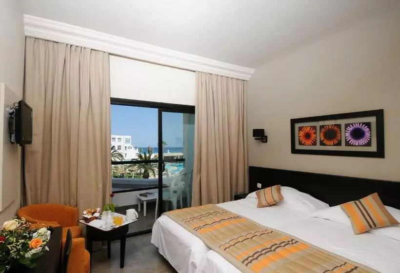 اتاق استاندارد با چشم‌انداز دریا, Nozha Beach Resort & Spa
