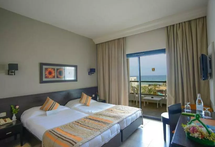 اتاق استاندارد با چشم‌انداز دریا, Nozha Beach Resort & Spa