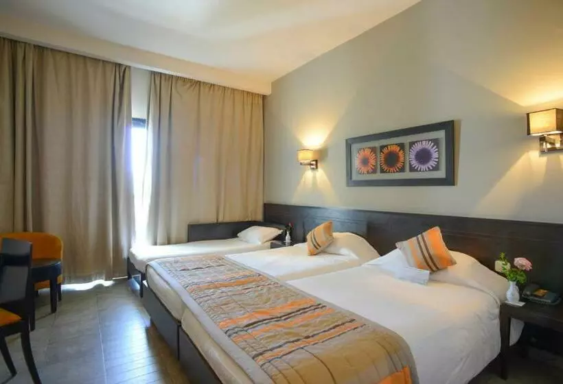 Triple Room Sea View, Nozha Beach Resort & Spa