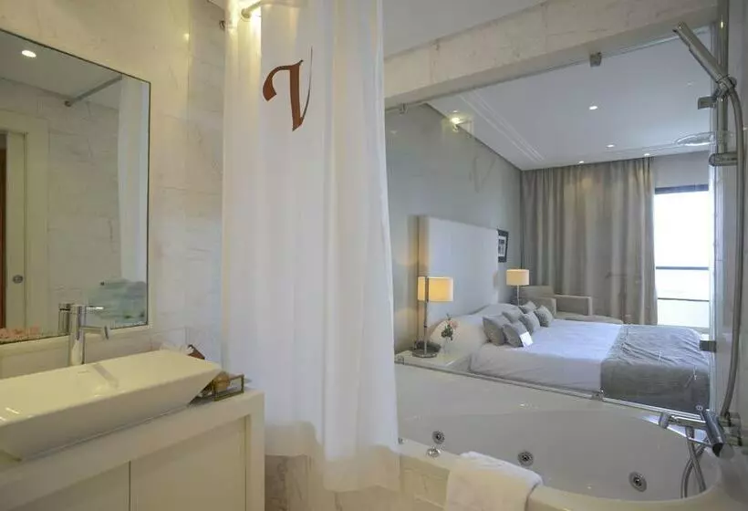 سوییت جونیور با چشم‌انداز دریا, Nozha Beach Resort & Spa