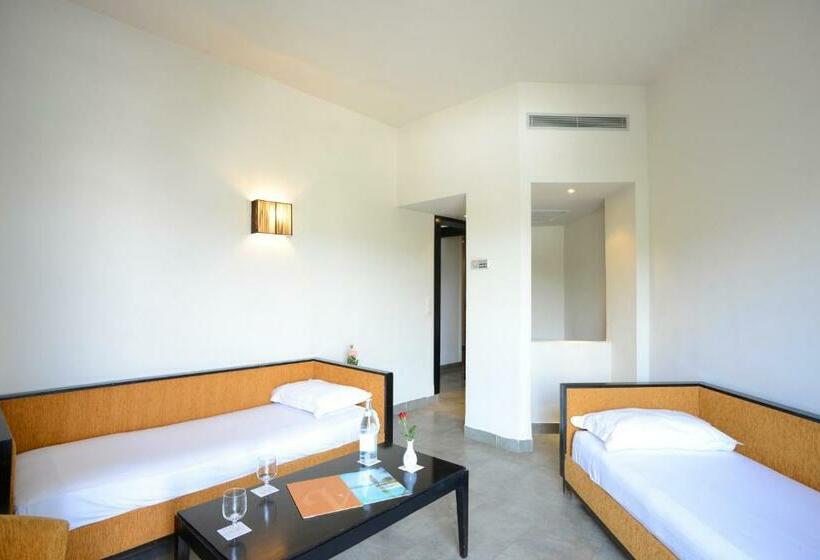 חדר משפחתי נוף לים, Nozha Beach Resort & Spa