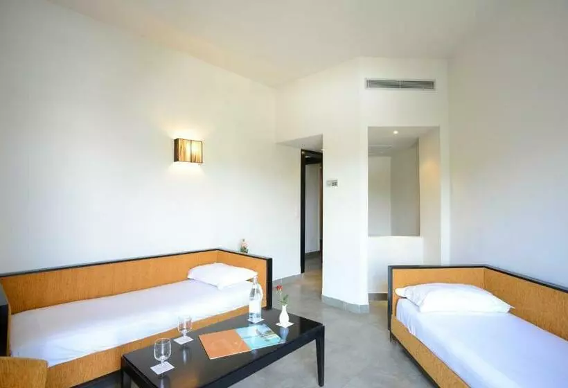 اتاق خانوادگی با چشم‌انداز دریا, Nozha Beach Resort & Spa