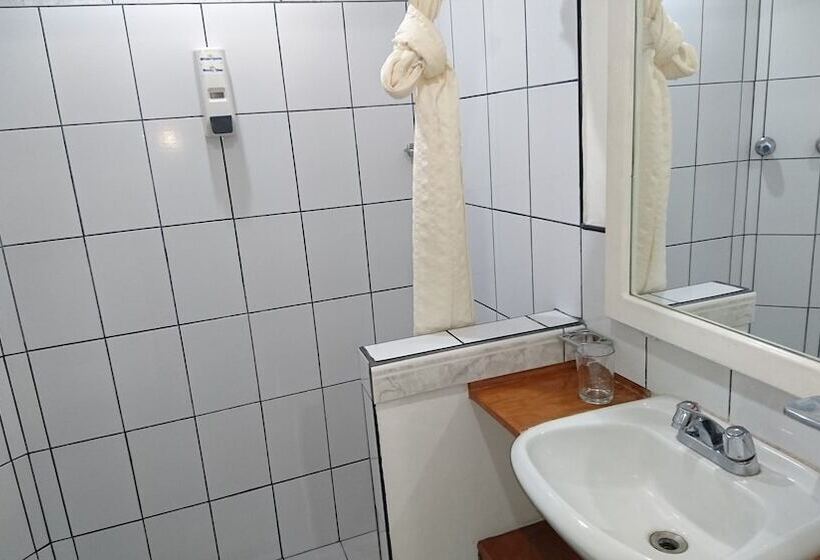 شقة غرفة واحدة, Novo Hotel & Suite