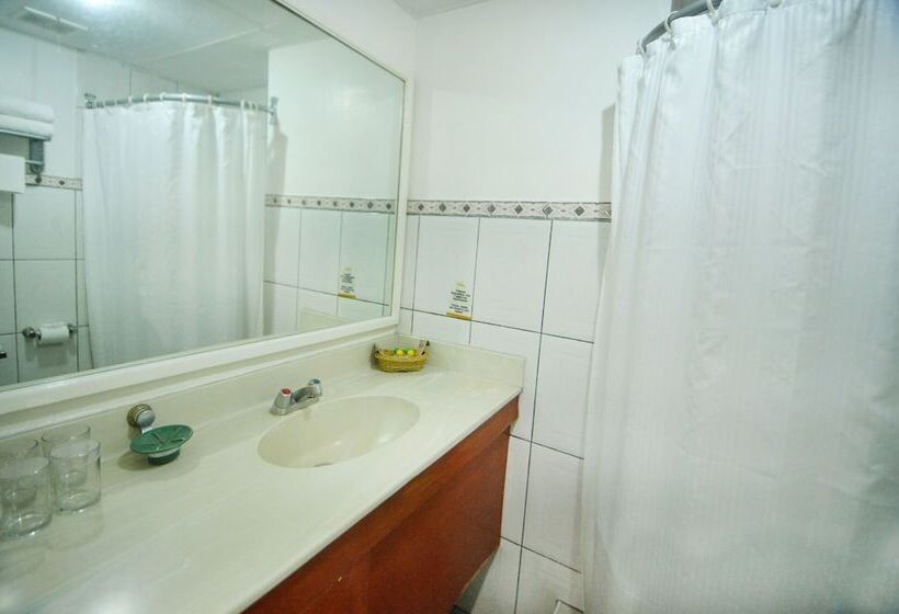 اتاق خانوادگی, Novo Hotel & Suite