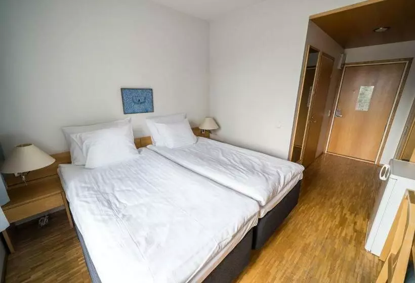 اتاق استاندارد, Summer Hotel Tott