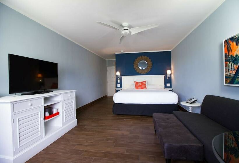 غرفة قياسية سرير مزدوج مطلة على المدينة, Banana Bay Resort & Marina