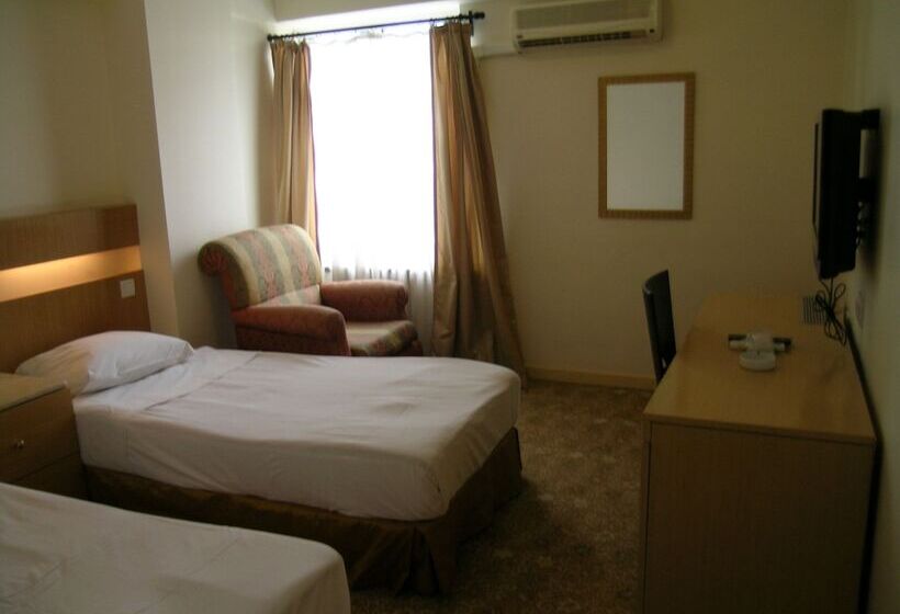 标准三人间, Edirne Park