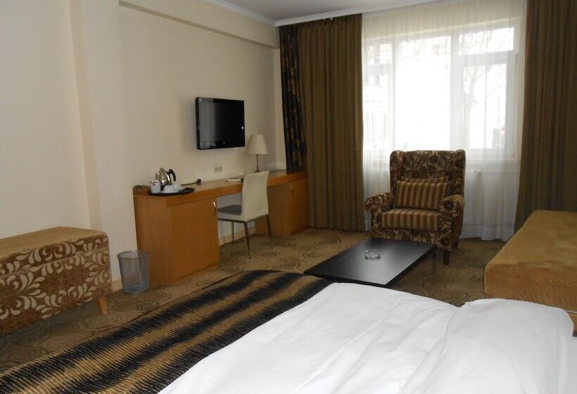 小型套房, Edirne Park