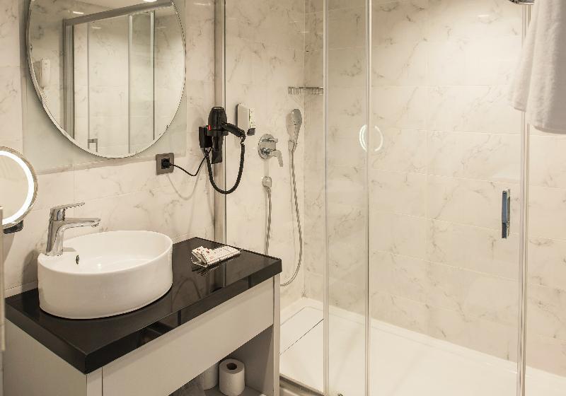 Camera Tripla Standard, Hisar Hotel