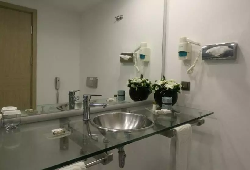 Deluxe Interior Room