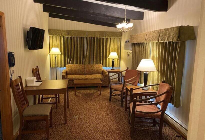 جناح مزود بجاكوزى, Best Western Adirondack Inn