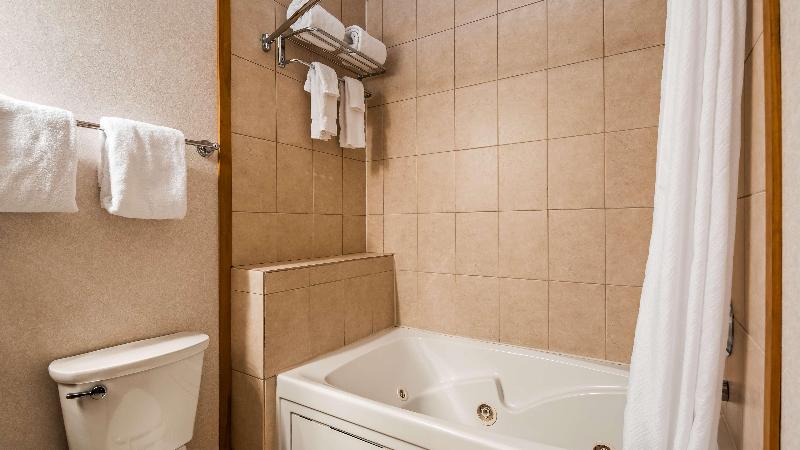 جناح سرير كينج, Best Western Adirondack Inn