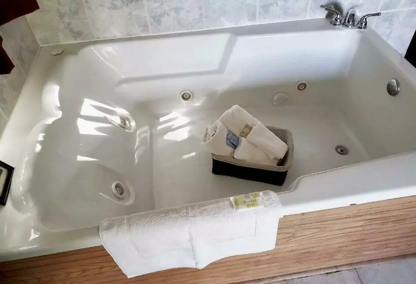 Sviitti King-vuode, Heritage Inn