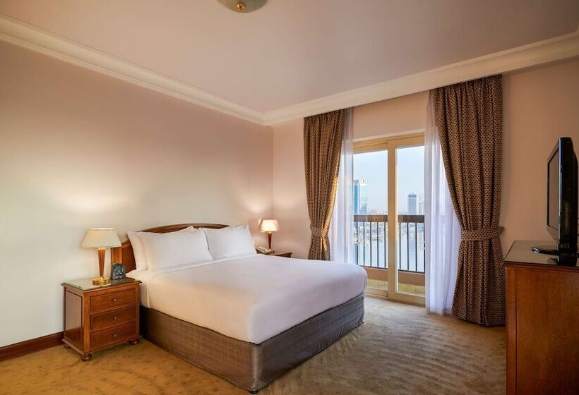 اتاق لوکس با تخت بزرگ, Hilton Cairo Zamalek Residences