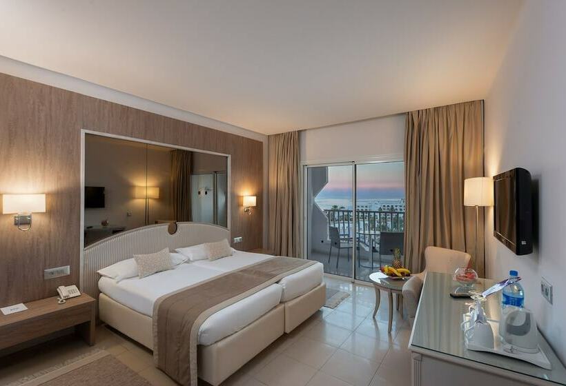 اتاق استاندارد با چشم‌انداز دریا, Jaz Tour Khalef