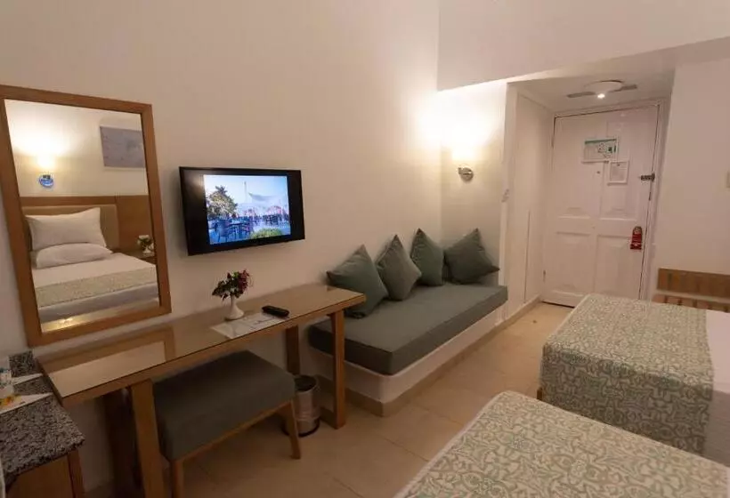 اتاق اساندارد با چشم‌انداز جانبی به دریا, Dahab Lagoon Club & Resort Ex Tirana Dahab