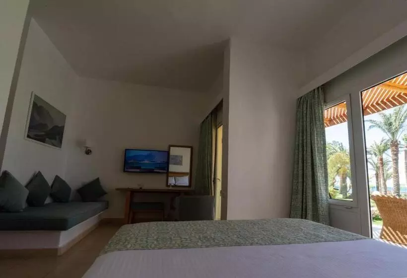 اتاق استاندارد با چشم‌انداز استخر, Dahab Lagoon Club & Resort Ex Tirana Dahab