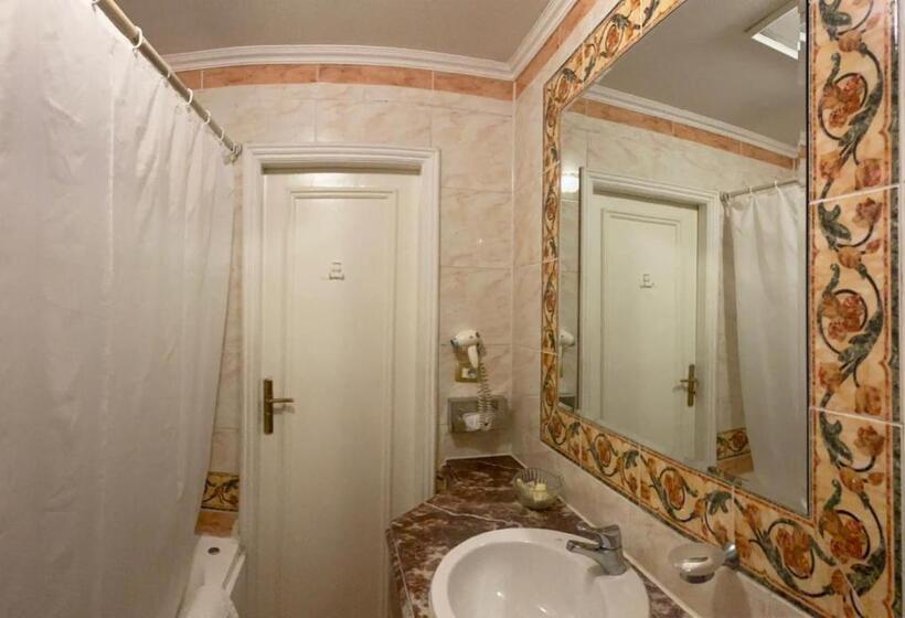 سوئیت رویال, Windsor Palace Luxury Heritage Hotel Since 1906 By Paradise Inn Group