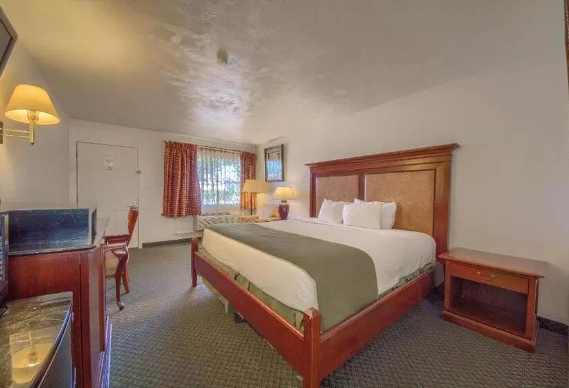 キングサイズベッドのスタンダードルーム, Americas Best Value Inn Uvalde