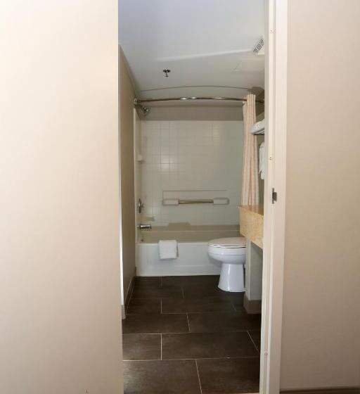 جناح, Best Western La Plata Inn