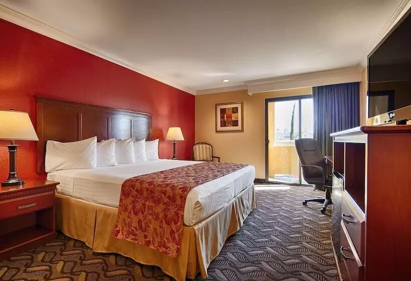 سوئیت با بالکن, Best Western Moreno Hotel & Suites