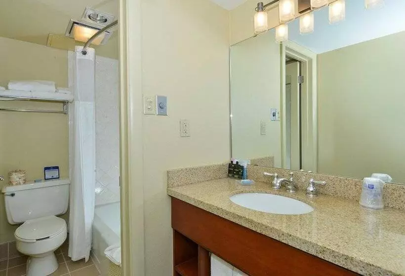 اتاق استاندارد با 2 تخت دوبل, Best Western Plus Clocktower Inn