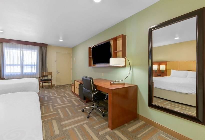 带2个双人床的标准工作室, Best Western Plus Clocktower Inn