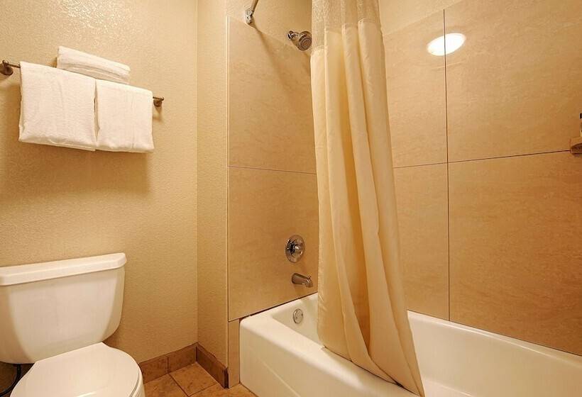 جناح, Best Western Plus Executive Inn & Suites