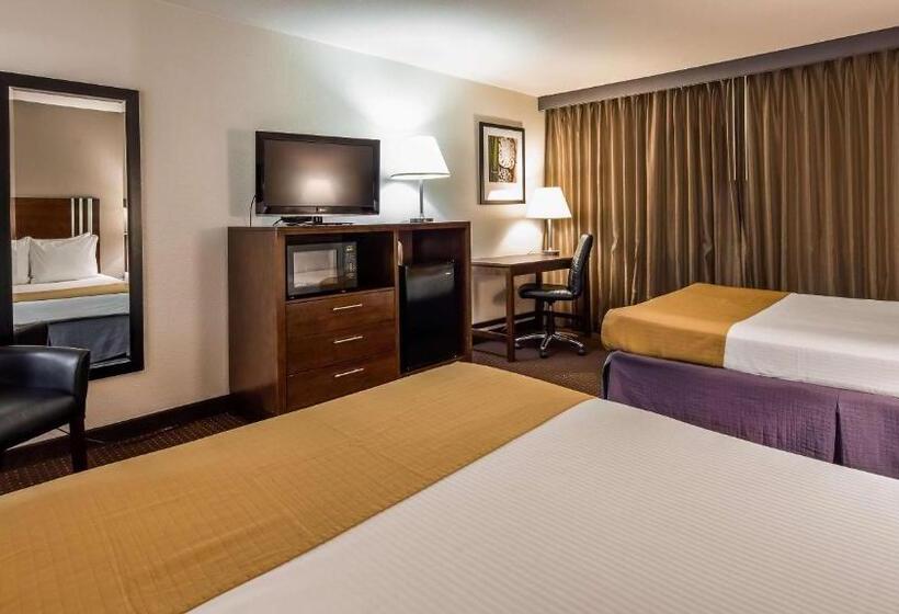 带2个双人床的标准工作室, Best Western Yacht Harbor