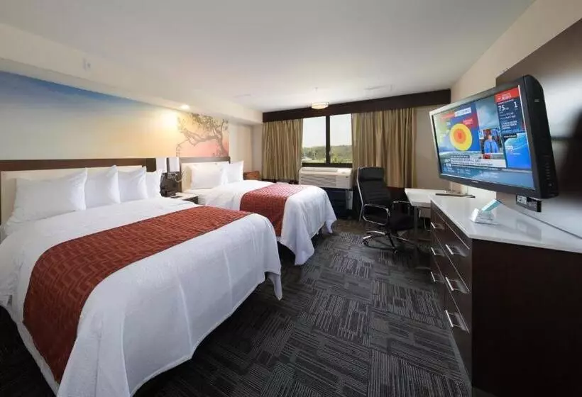 プールビュースタンダードルーム, Holiday Inn Brookfield   Milwaukee, An Ihg
